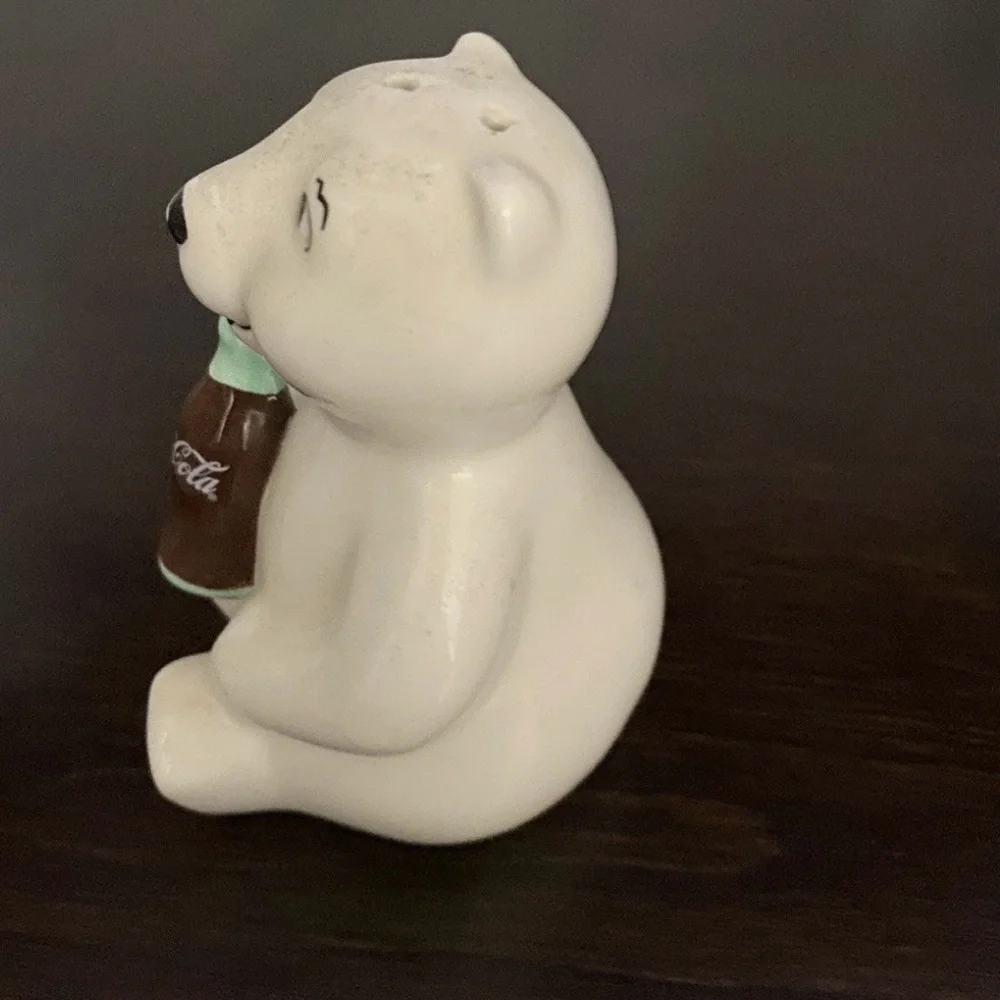 Vintage Coca Cola Polar Bear Salt and Pepper Shakers Set Ceramic Holiday Decor